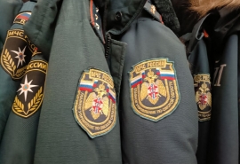 Омским сотрудникам МЧС вручили первые и очередные специальные звания