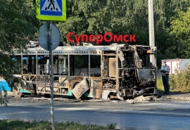 Стали известны подробности утреннего пожара в пассажирском автобусе на газу в Омске