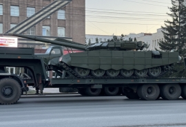 Омский танк на видео поразил опорник врага в зоне СВО