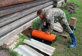 Волонтеры из Омского района продолжают работы по восстановлению домов в Усть-Ишиме
