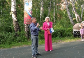 В Октябрьском округе обновили сквер на улице 6-й Шинной