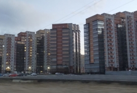 В Омске в 2024 году неожиданно подешевели два типа квартир