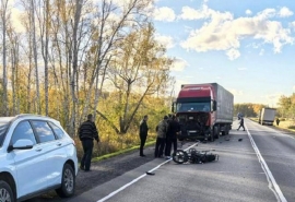 В Омской области разбилась насмерть 16-летняя мотоциклистка