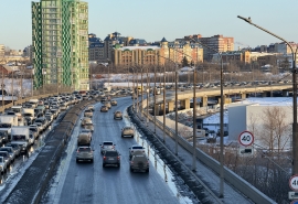 Во время снегопада пробки в Омске достигли 10 баллов