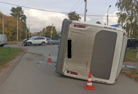 Омичка пойдет под суд после ДТП с опрокинувшейся маршруткой