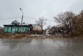 После пожара в Омске снесли старинный дом со звездами Давида