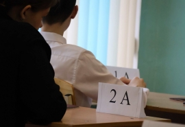 Стала известна еще одна школа Омска с третью двоечников