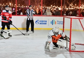 При поддержке Омского НПЗ начался турнир по дворовому хоккею