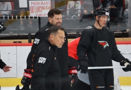 «Они все временщики»: Александр Кожевников о работе канадских тренеров в клубах КХЛ