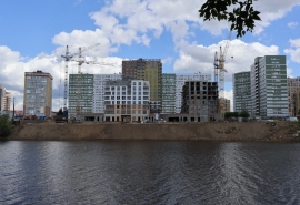 Побережье в затоне омского Иртыша осталось частным