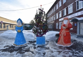 Чебурашка и единорог: в Омске подвели итоги конкурса снежных фигур, созданных осужденными