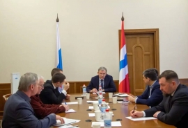 Александр Артемов встретился с руководителями фракций парламента Омской области