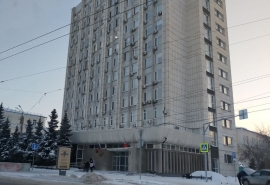 В омский Минобр ищут контролера иностранцев с навыком неприятия экстремизма