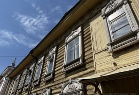 В Омске решили «подвинуть» главу Фонда капремонта