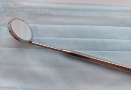 Омич отсудил у стоматологии 2,4 миллиона рублей из-за кривой установки имплантов