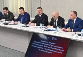 Хоценко и Алиханов обсудили омский химпром