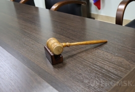 Омич отсудил у дорожников почти миллион за отсутствие знака