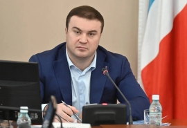 Омский губернатор Хоценко выделил на отрасль образования дополнительно 660 млн рублей