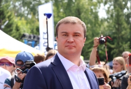 Виталий Хоценко участникам СВО: в Омске открылся клуб «От службы к воZможностям»