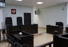 Суд увеличил срок заключения бывшему заму начальника омской колонии