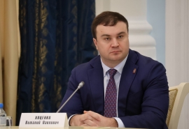 Омский губернатор предупредил о возможных задержках в поставках топлива