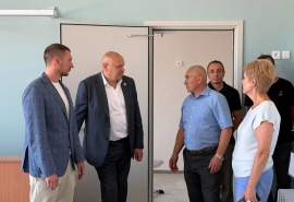 Мэр Омска Шелест объявил о почти полной готовности гимназии № 88 после ремонта