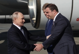 Виталий Хоценко встретил в аэропорту Омска президента России Владимира Путина