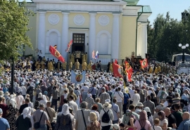 Митрополит Дионисий на крестном ходе в Омске: «Многие люди одиноки, даже в окружении других»