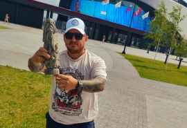 Омич вырезал шамана для «Авангарда»