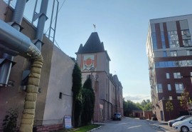 В Омске вновь выставили на продажу гостиничный комплекс «Камелот» – цена выросла до 210 млн рублей