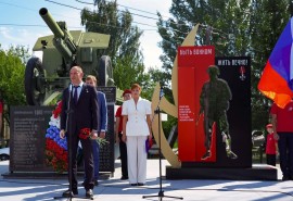 В поселке Горячий Ключ Омского района открыли памятник участникам СВО