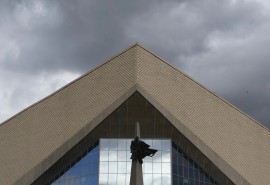 У СКК имени Блинова в Омске монтируют большую сцену