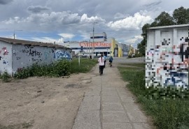 В Омске запланировали построить легальный переход через ж/д в Амуре