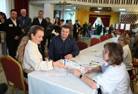 Омский губернатор Хоценко раскрыл свое голосование на выборах