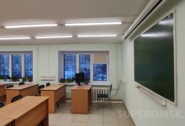 Омская школа выплатит ученику 150 тысяч рублей за травму на перемене