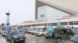 Десятки омичей поддержали спецоперацию на Украине масштабным автопробегом