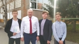 Омские школьники устроили флешмоб с мэром Сергеем Шелестом