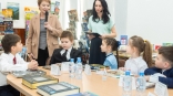 Омский НПЗ оказал поддержку проекту по созданию уникальной коллекции книг для детей