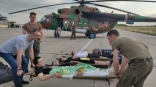Омские врачи на боевых вертолетах Ми-8 вывезли 17 пациентов из Луганска