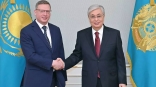 Омский губернатор Бурков поздравил Токаева с переизбранием президентом Казахстана