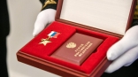 В Омске передали звезду Героя России семье офицера, погибшего в ходе СВО
