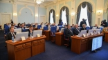 Губернатор Бурков поручил найти деньги в бюджете на зимнее содержание дорог в Омске