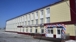 Омский губернатор Бурков показал марьяновскую школу № 1 после капитального ремонта