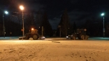 Власти заявили о вывозе снега с половины зон подтопления в Омске