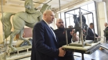 «Получается по-настоящему величественным»: мэр Омска Шелест показал будущий памятник Бухгольцу