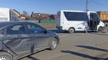 В Омске в аварии пострадала пассажирка маршрутки бизнесмена Локоткова