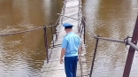 В Омской области покосился и провис мост
