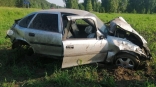 На омской дороге погиб пассажир опрокинувшейся машины
