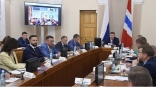 В правительстве Омской области Виталий Хоценко представил нового замминистра