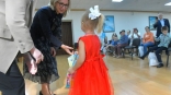 В Омске детям вынужденных переселенцев вручили подарки к школе